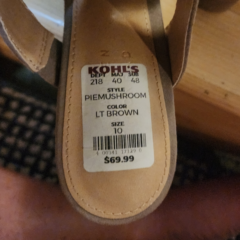 LC Lauren Conrad Women's  Chunky Heeled Sandals 👡 - Picture 14 of 15
